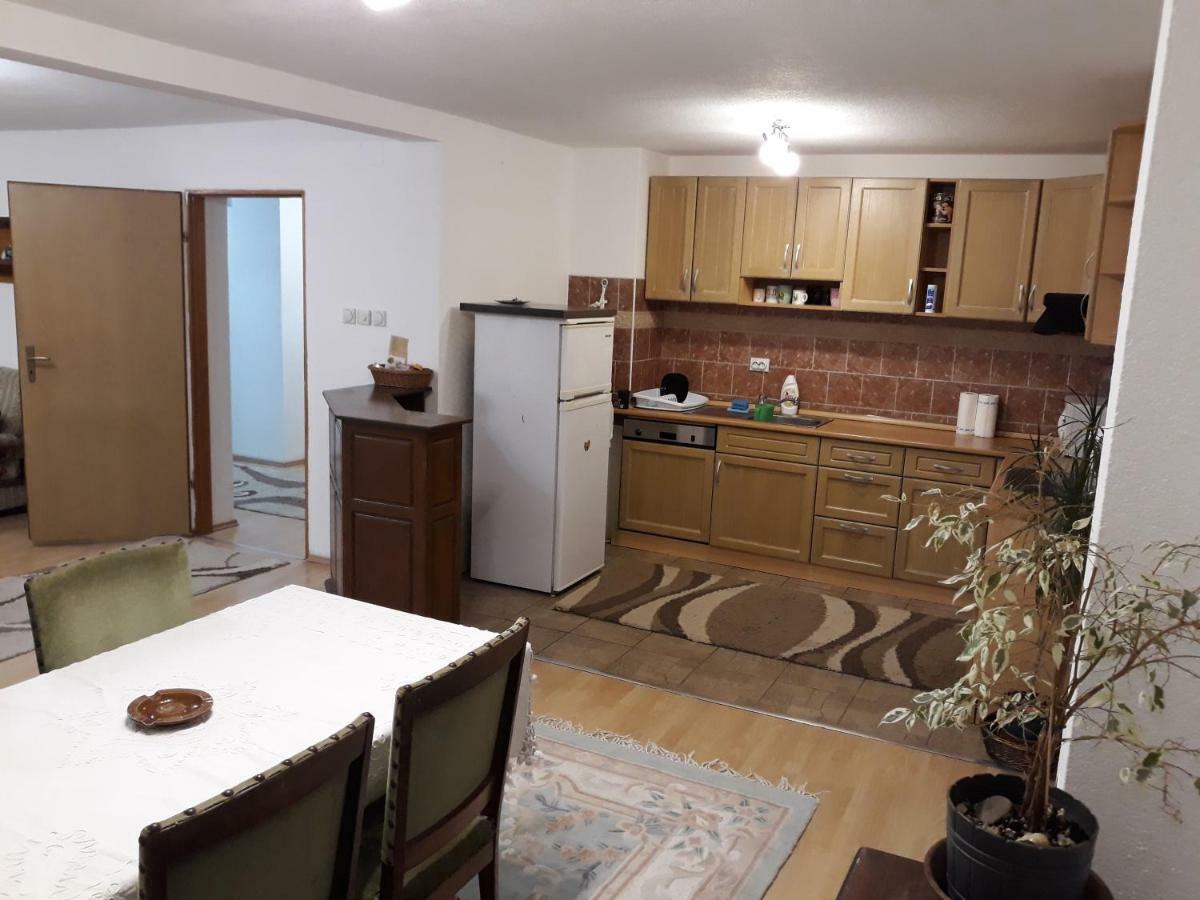 Apartment Amra Tuzla Eksteriør billede